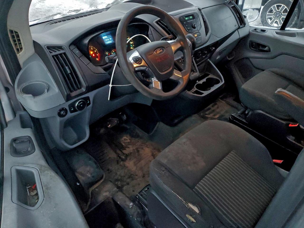 Ford Transit T-150 Image 7