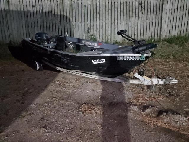  Salvage Crestliner Boat