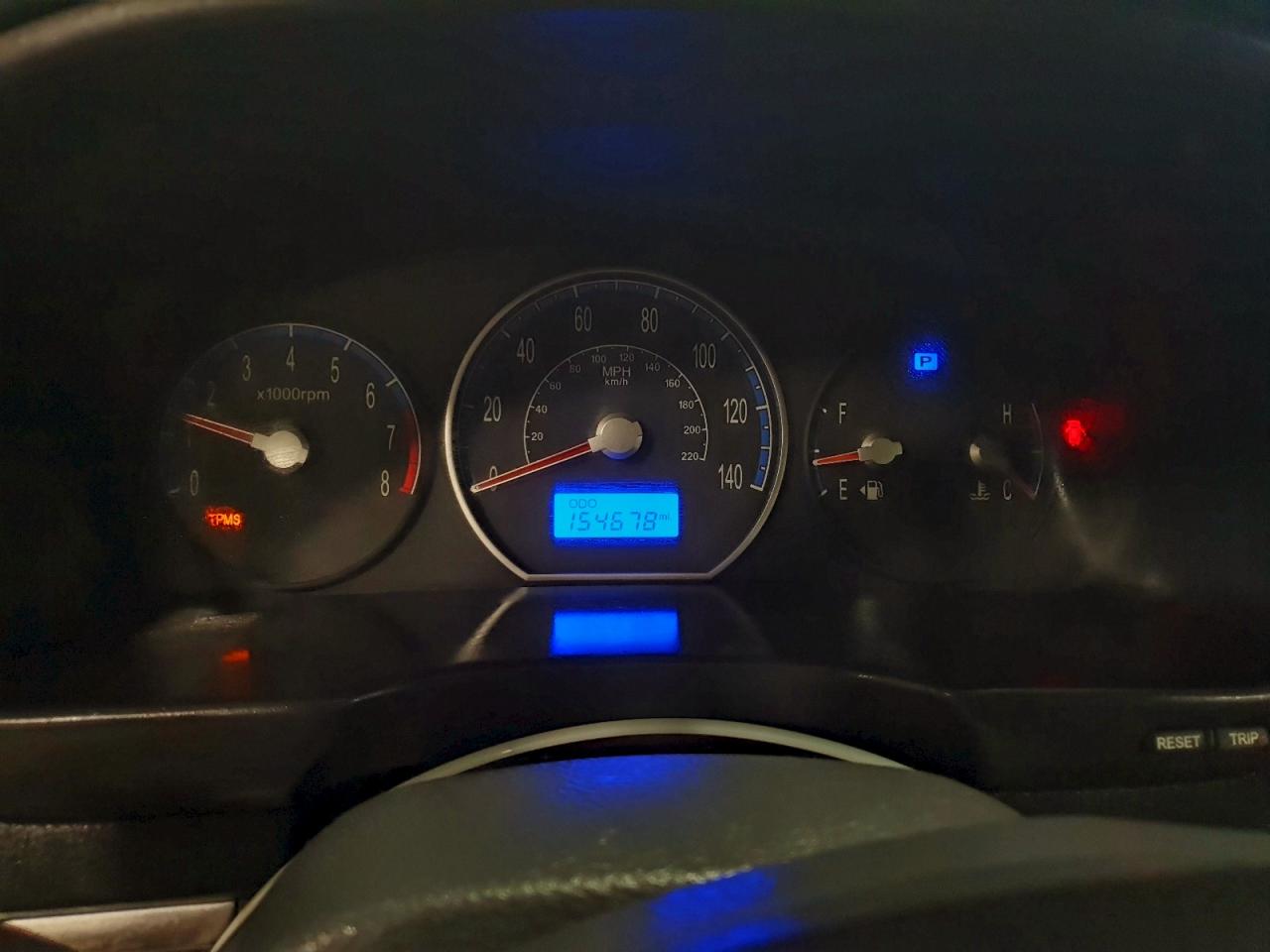 Hyundai SANTA FE Gls Image 9