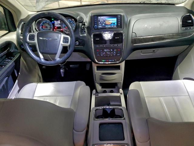 Chrysler Minivan Touring Image 3