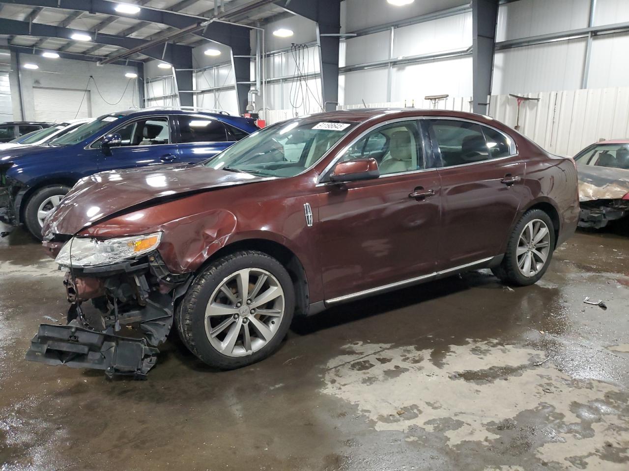 Lincoln MKS Image 1