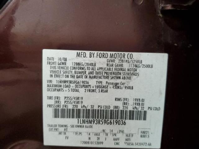 Lincoln MKS Image 13