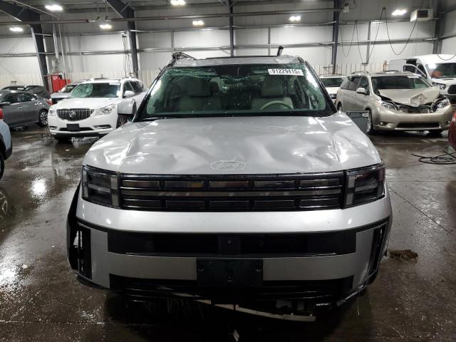 Hyundai SANTA FE Limited Image 2