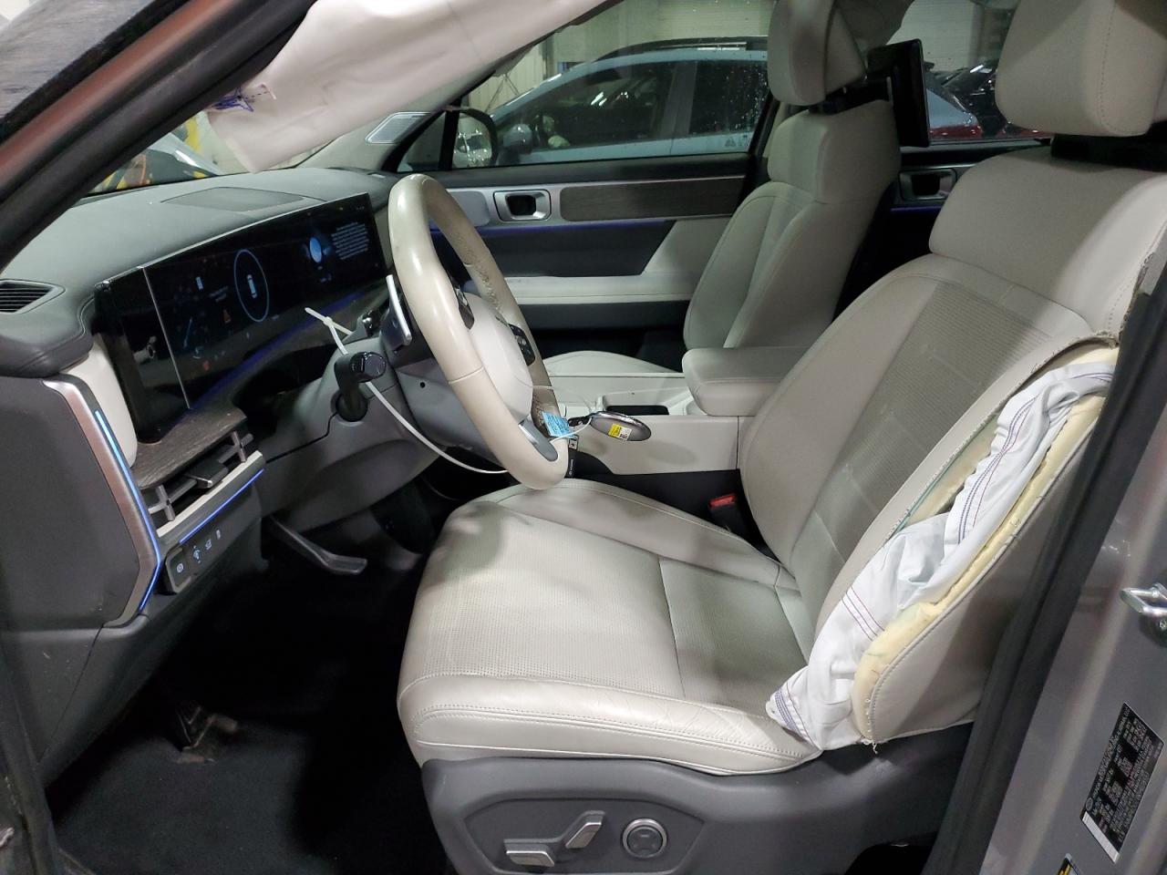 Hyundai SANTA FE Limited Image 13