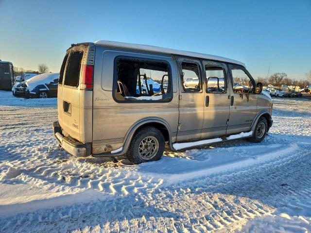 GMC Savana Rv G1500 Image 4