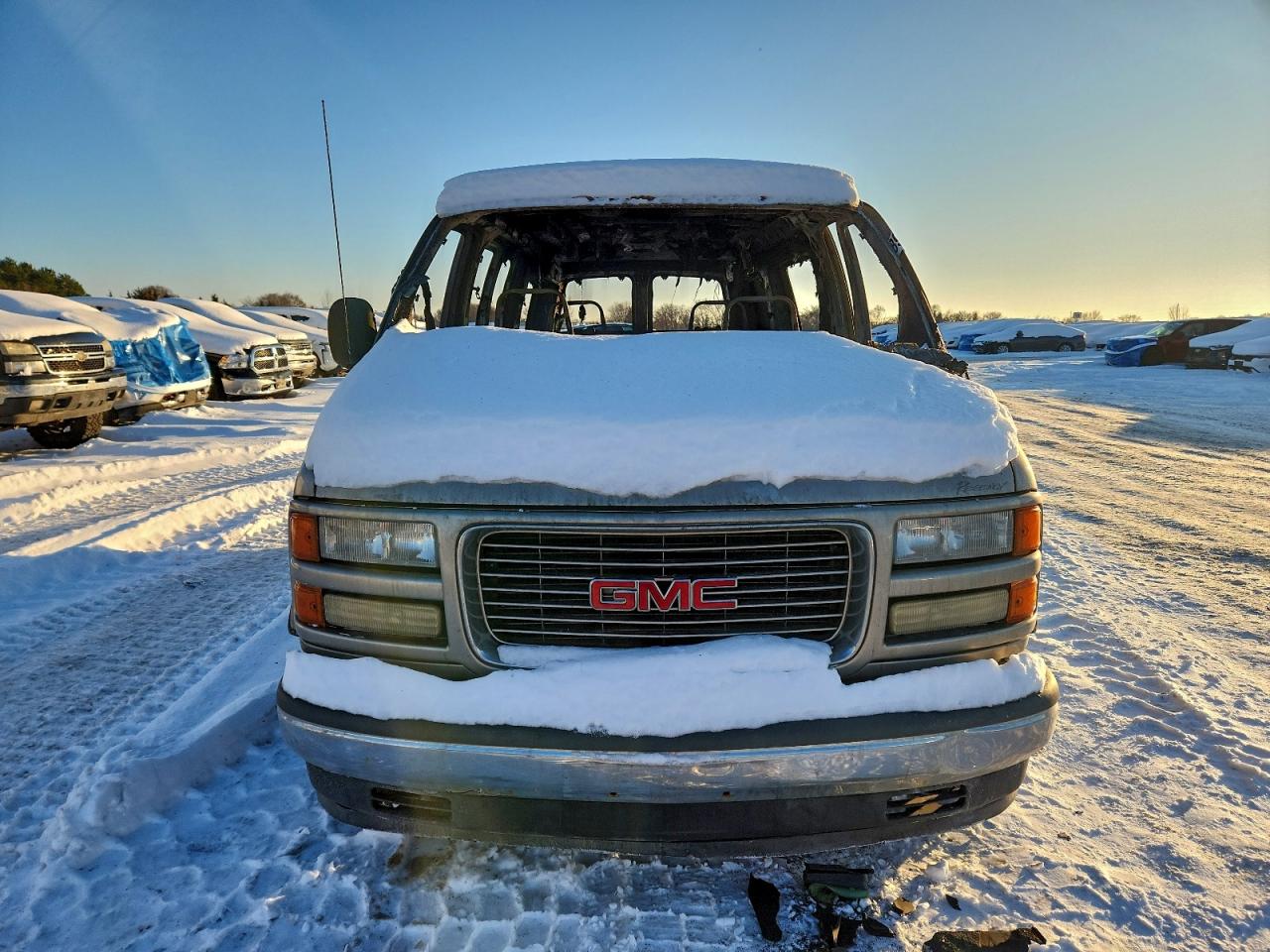 GMC Savana Rv G1500 Image 6