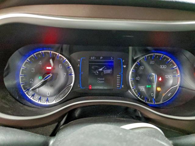 Chrysler Pacifica Touring L Image 8