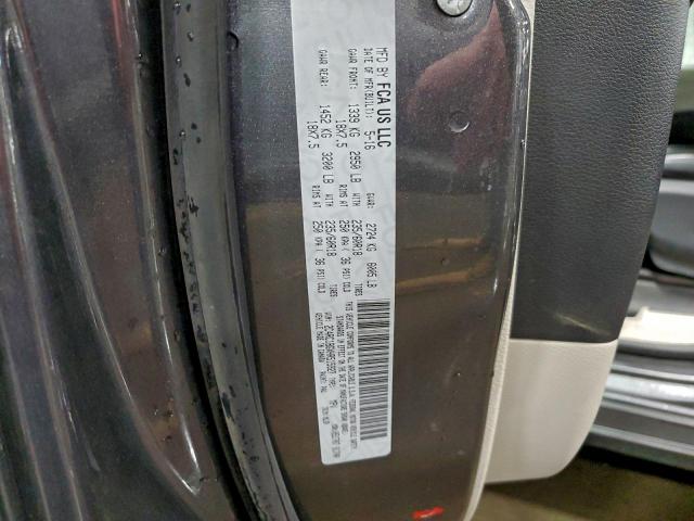 Chrysler Pacifica Touring L Image 11