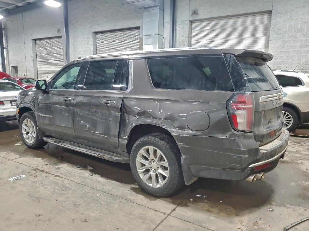 Chevrolet Suburban K1500 Premier Image 2