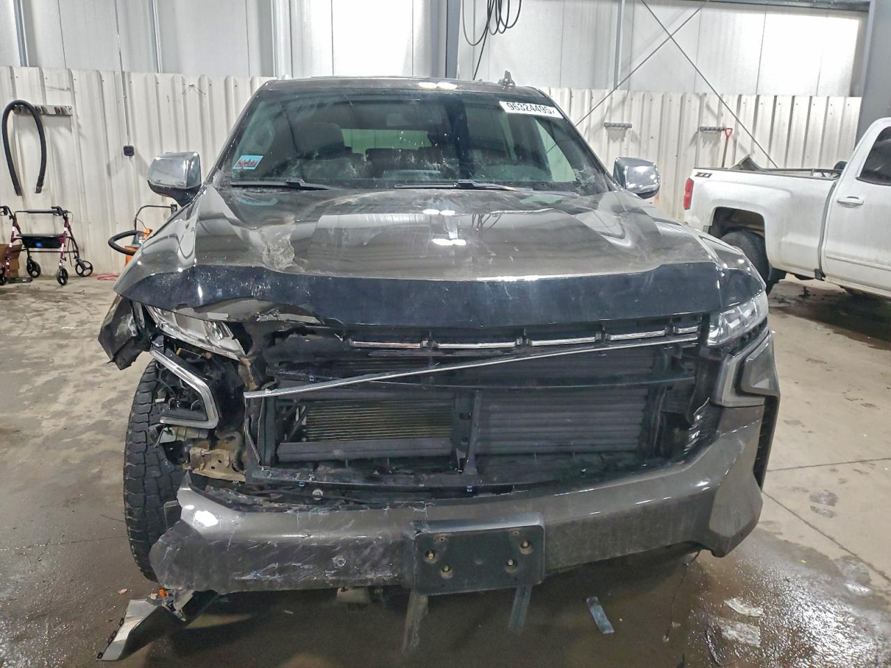 Chevrolet Suburban K1500 Premier Image 8