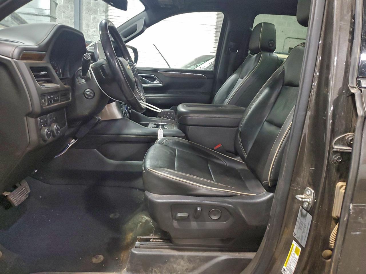 Chevrolet Suburban K1500 Premier Image 5