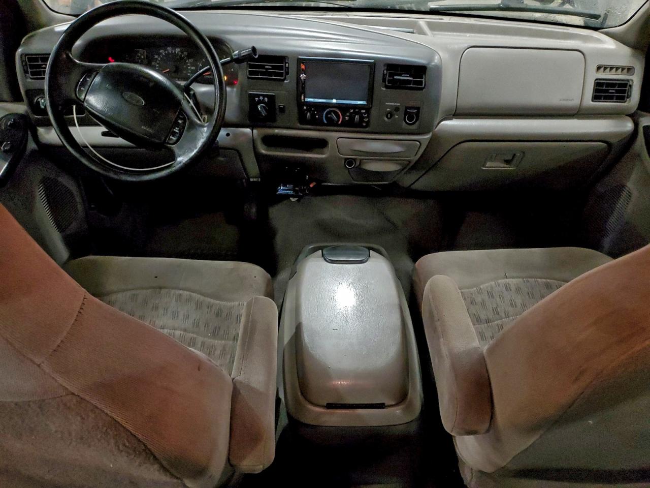 Ford F-350 Super Duty Image 11