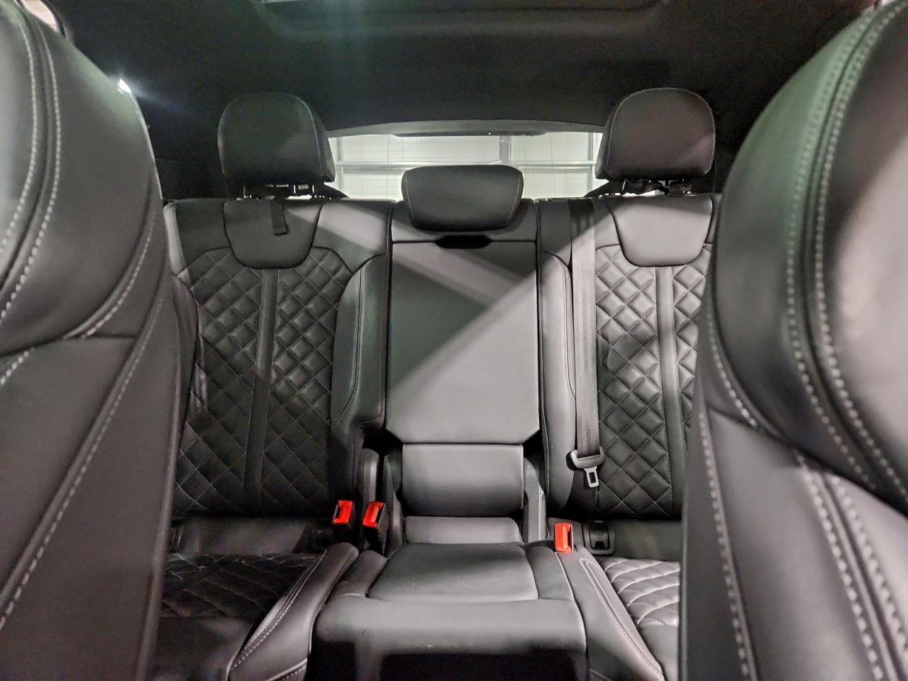 Audi Sq Premium Plus Image 10