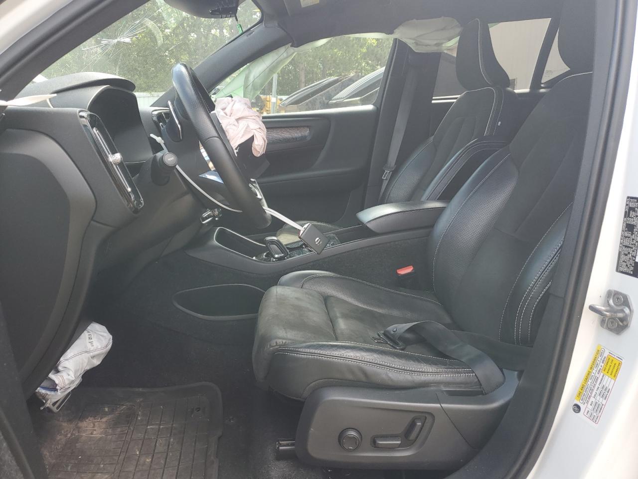 Volvo XC40 T5 R-design Image 10