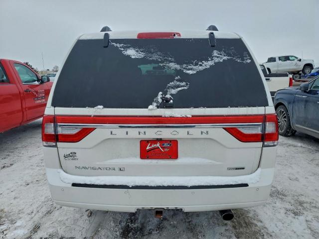 Lincoln Navigator L Image 8