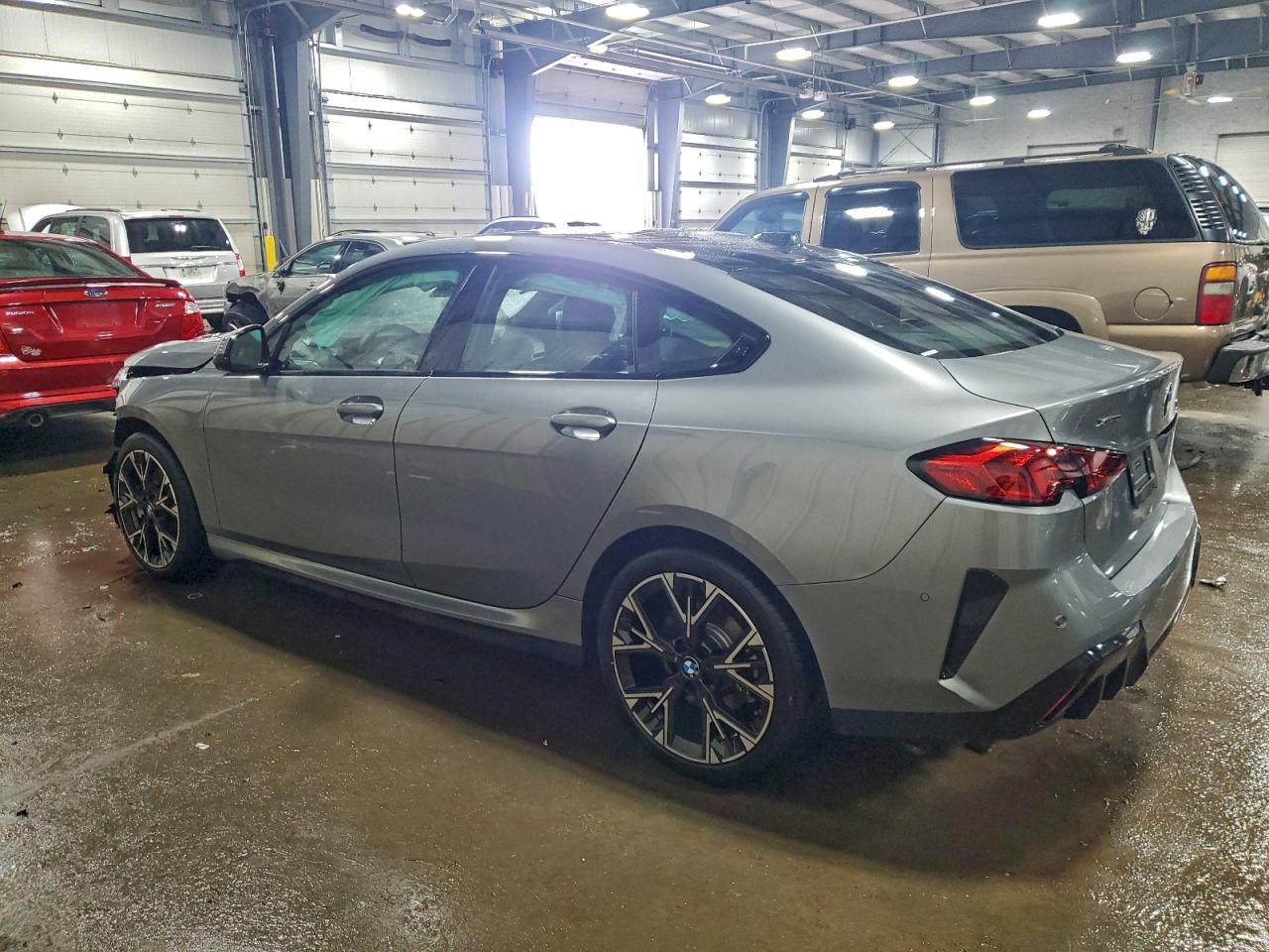 BMW 2 Series Image 2