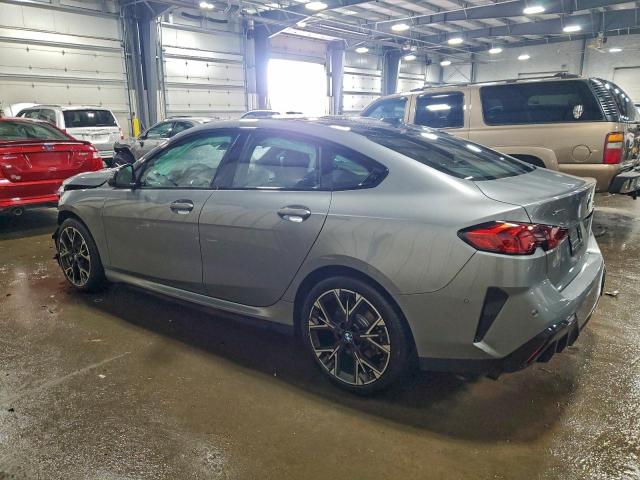 BMW 2 Series Image 2