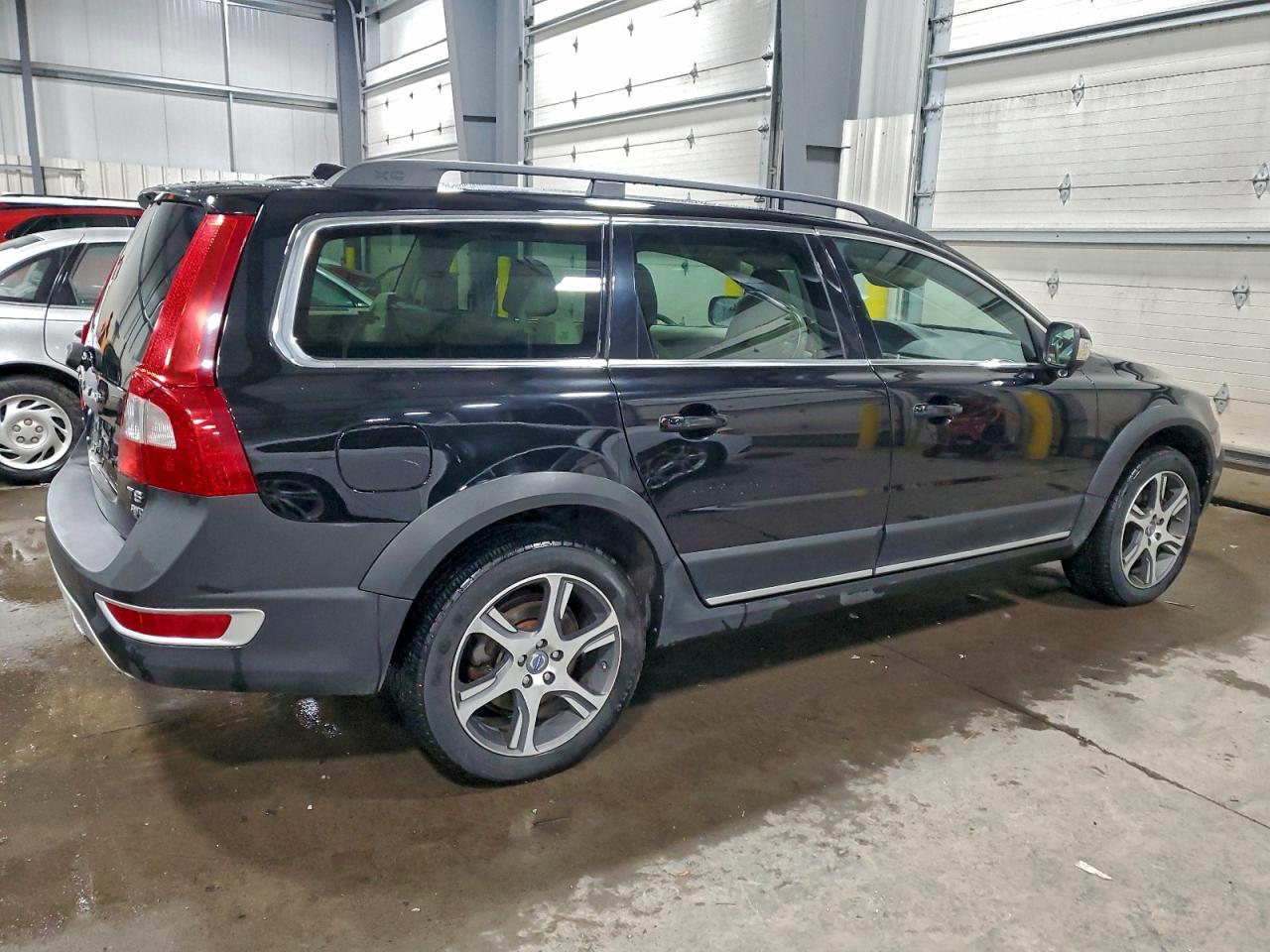 Volvo XC70 T6 Image 13