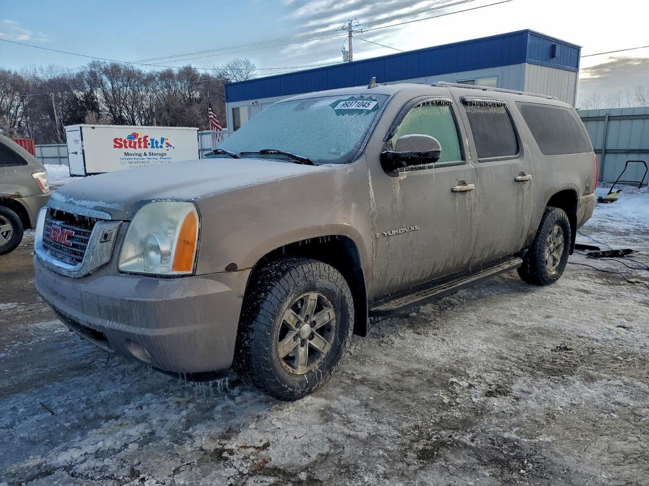 GMC Yukon K1500 Image 1