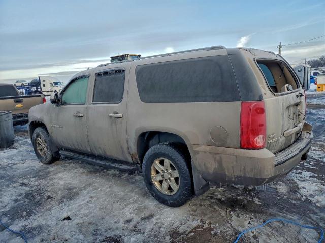 GMC Yukon K1500 Image 2