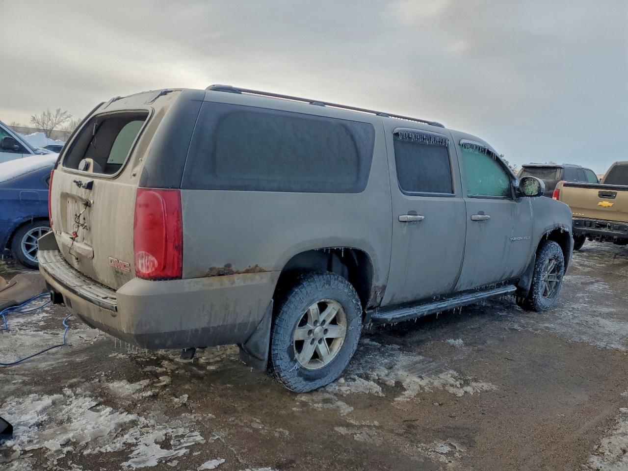 GMC Yukon K1500 Image 6