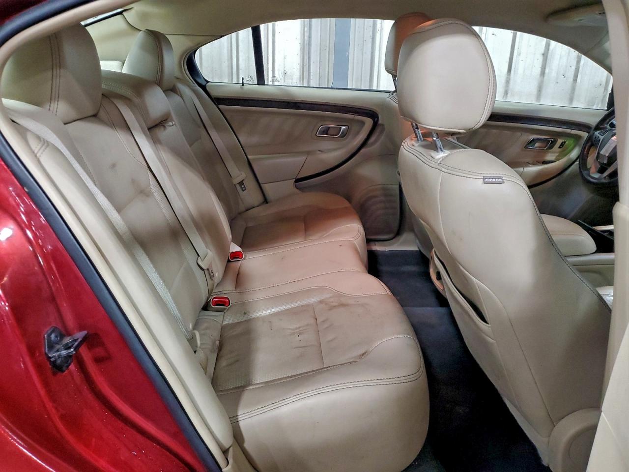 Ford Taurus Limited Image 12