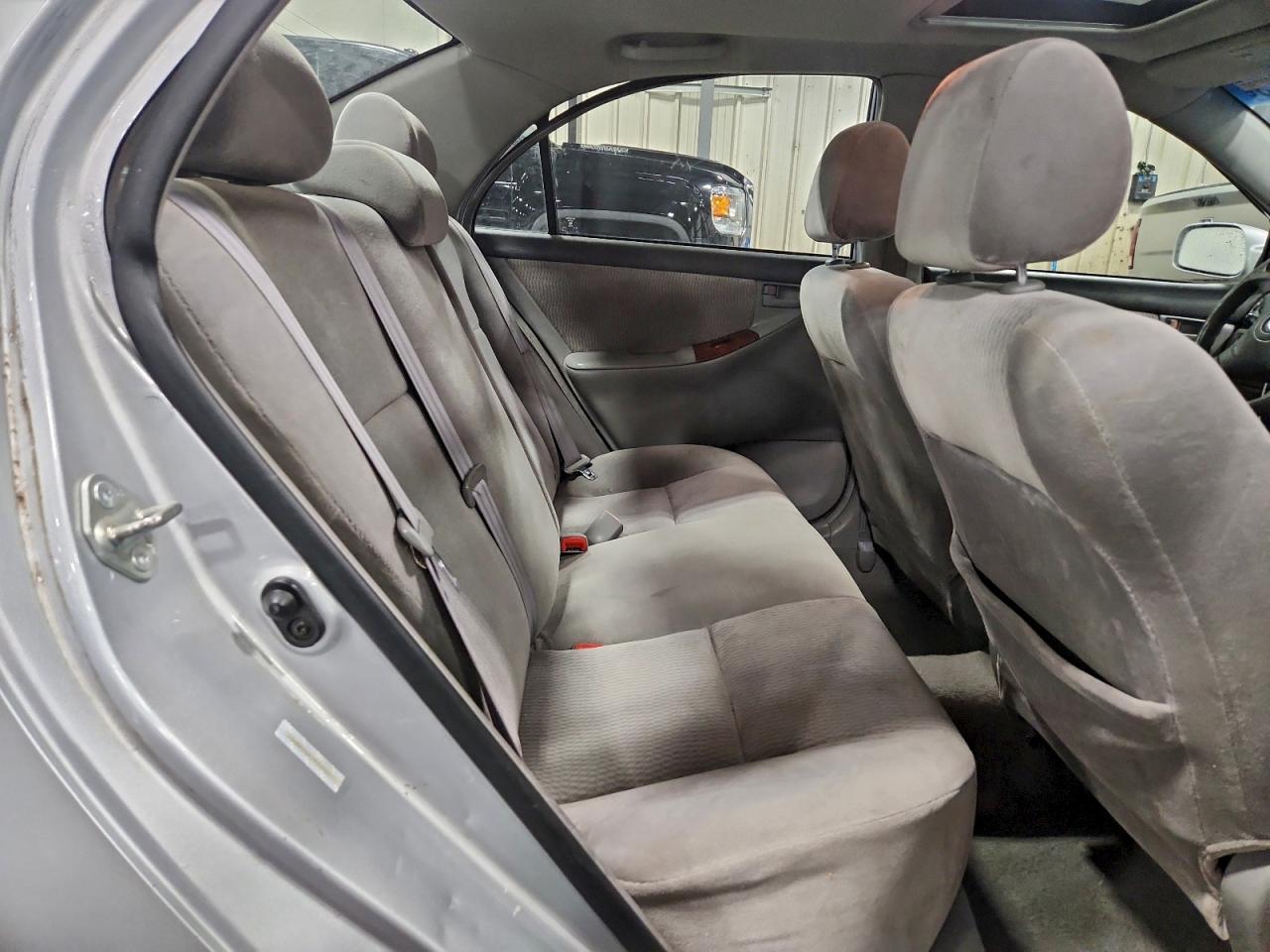 Toyota Corolla Ce Image 13