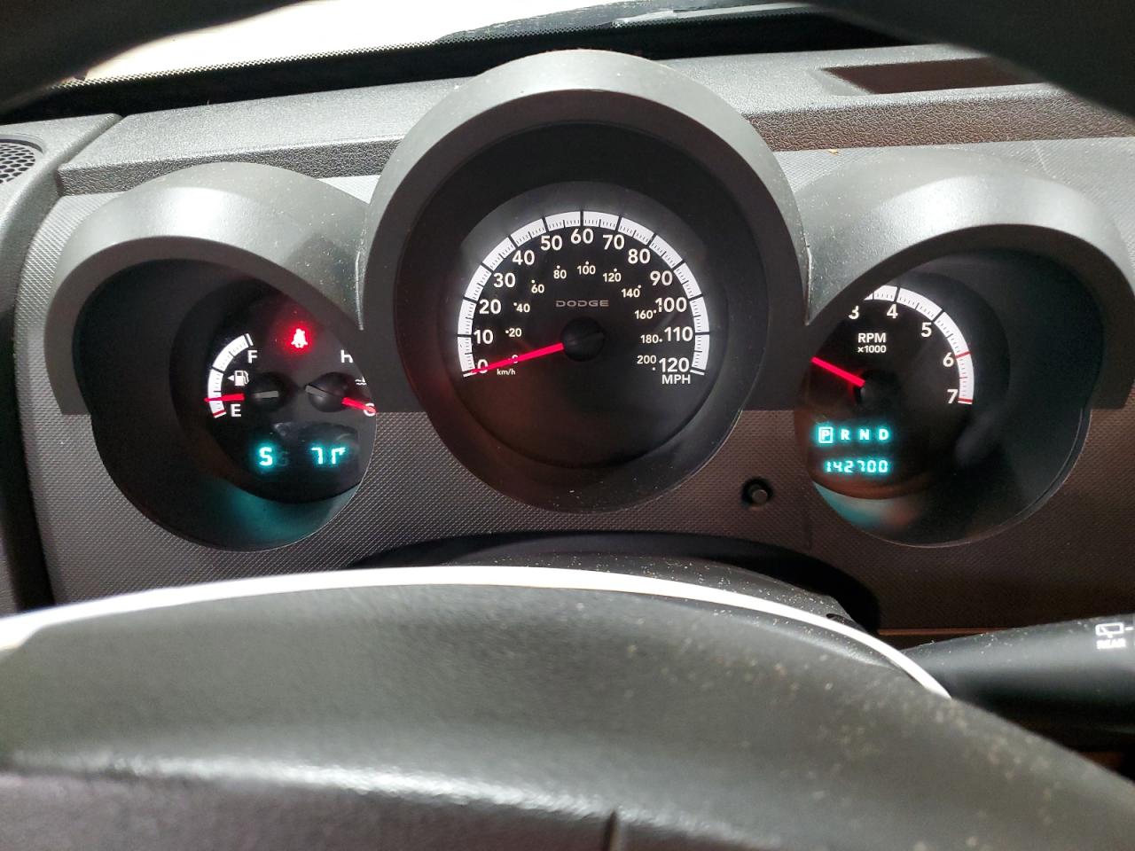 Dodge Nitro Se Image 3