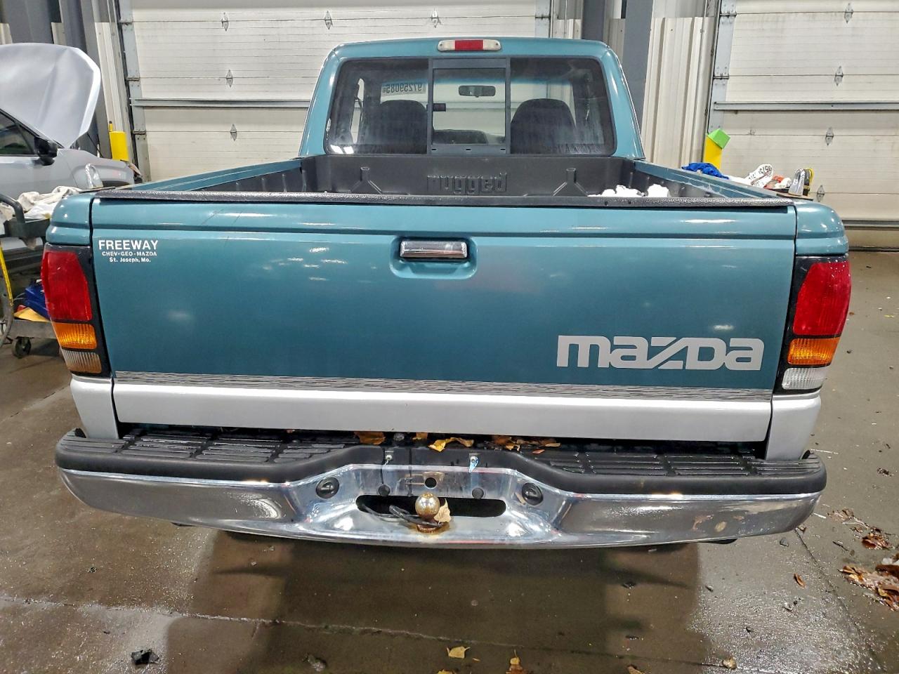 Mazda B Series Cab Plus Image 3