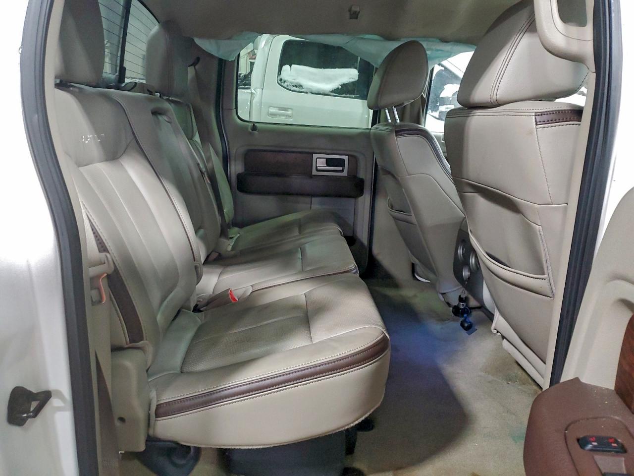 Ford F-150 Supercrew Image 8