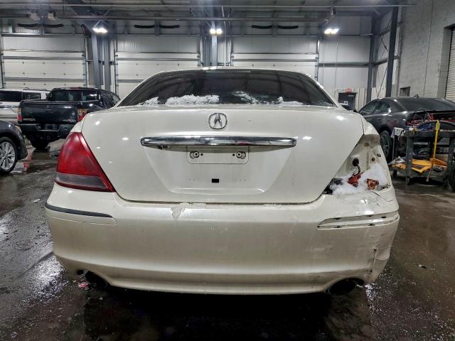 Acura RL Image 8