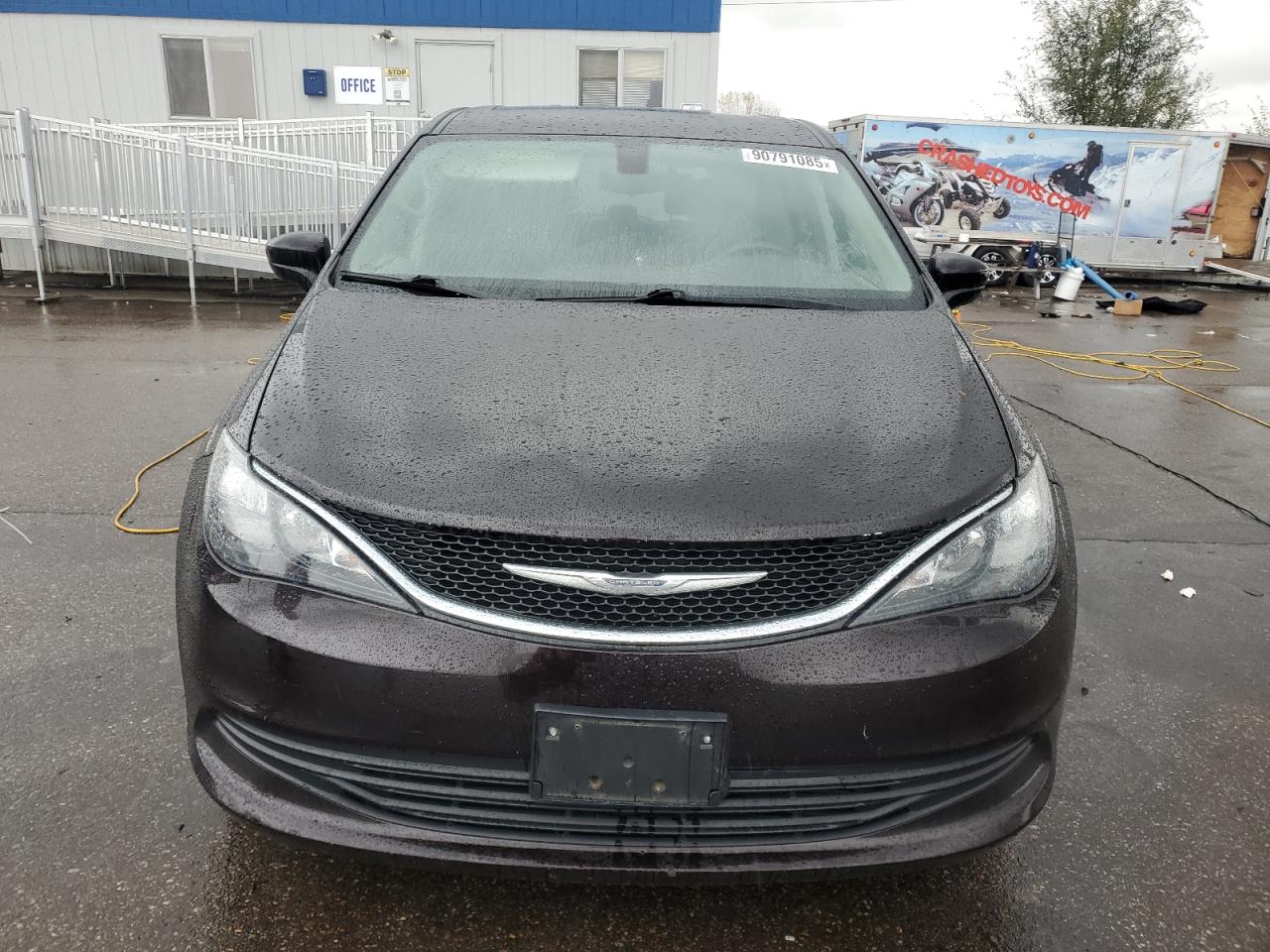 Chrysler Pacifica Touring Image 9