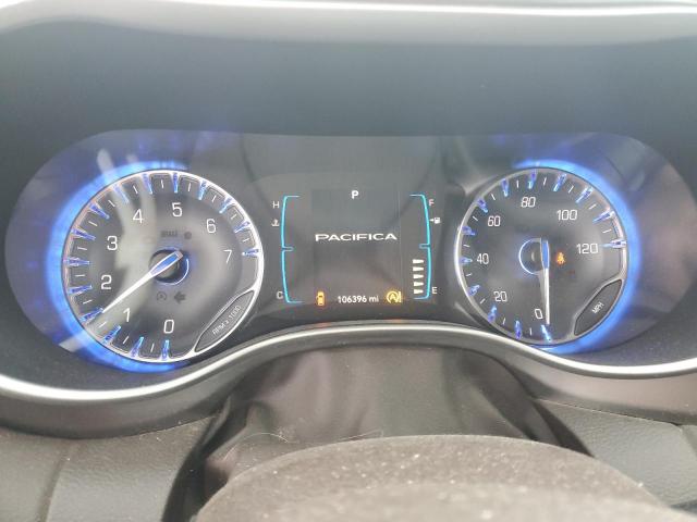 Chrysler Pacifica Touring Image 3