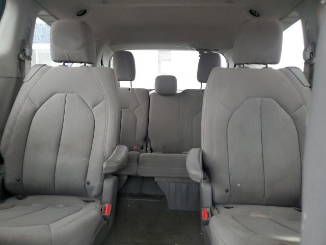 Chrysler Pacifica Touring Image 4