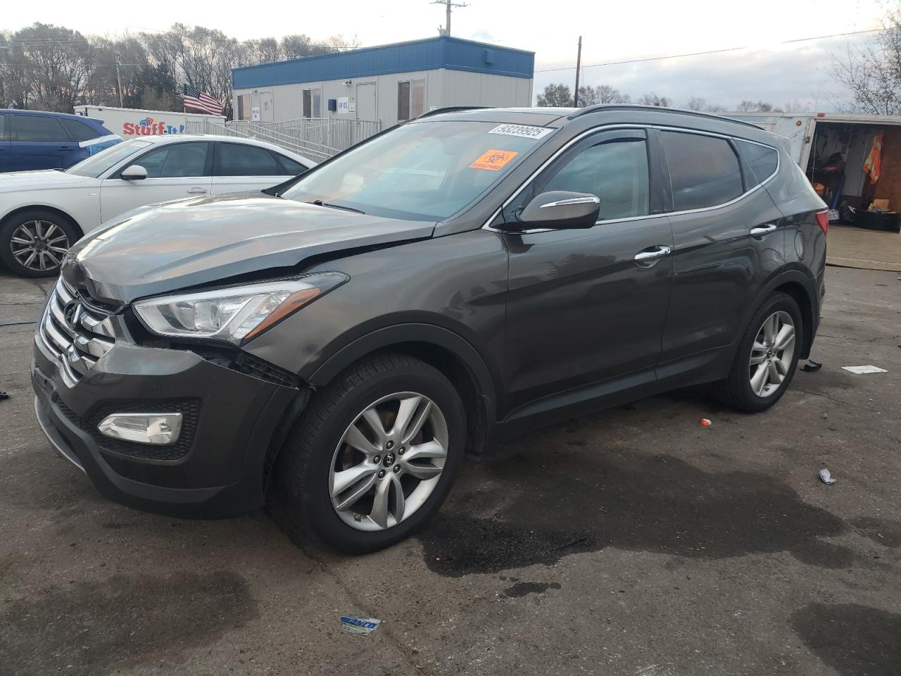 Hyundai SANTA FE Image 1