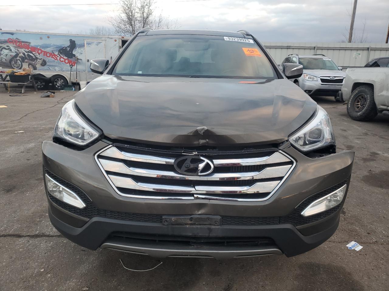 Hyundai SANTA FE Image 6