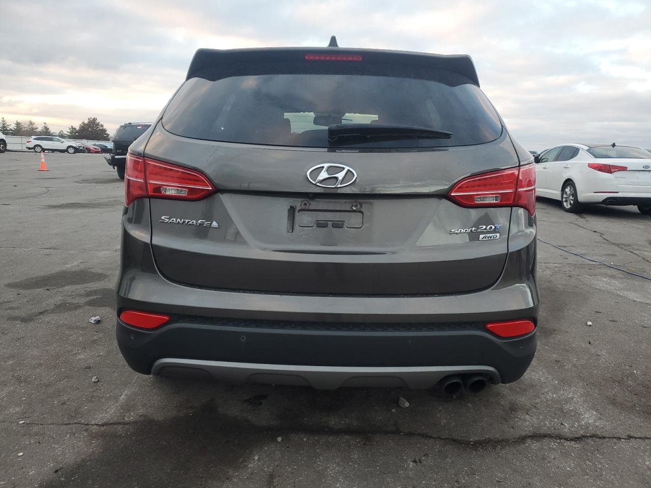 Hyundai SANTA FE Image 12