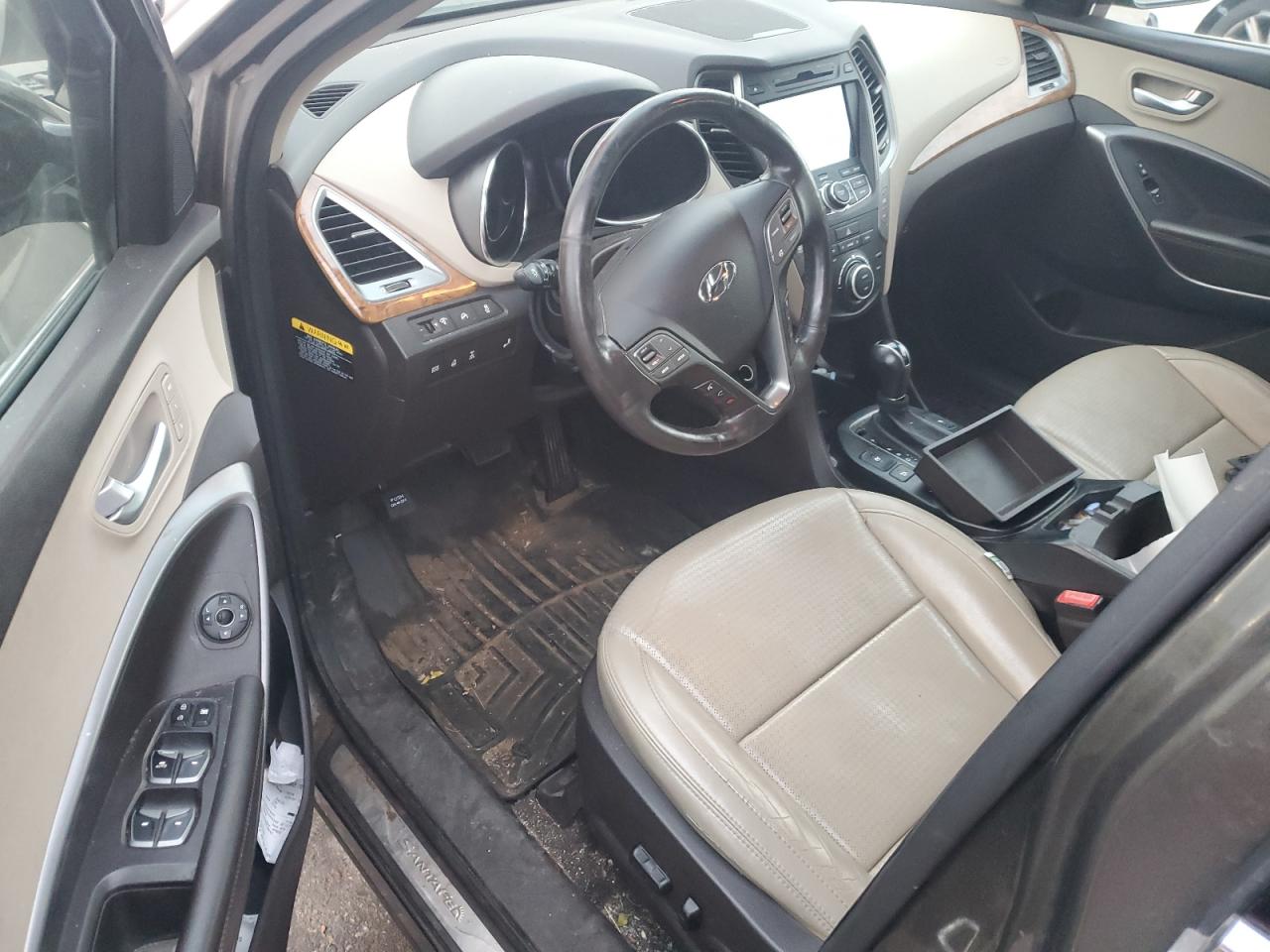 Hyundai SANTA FE Image 10