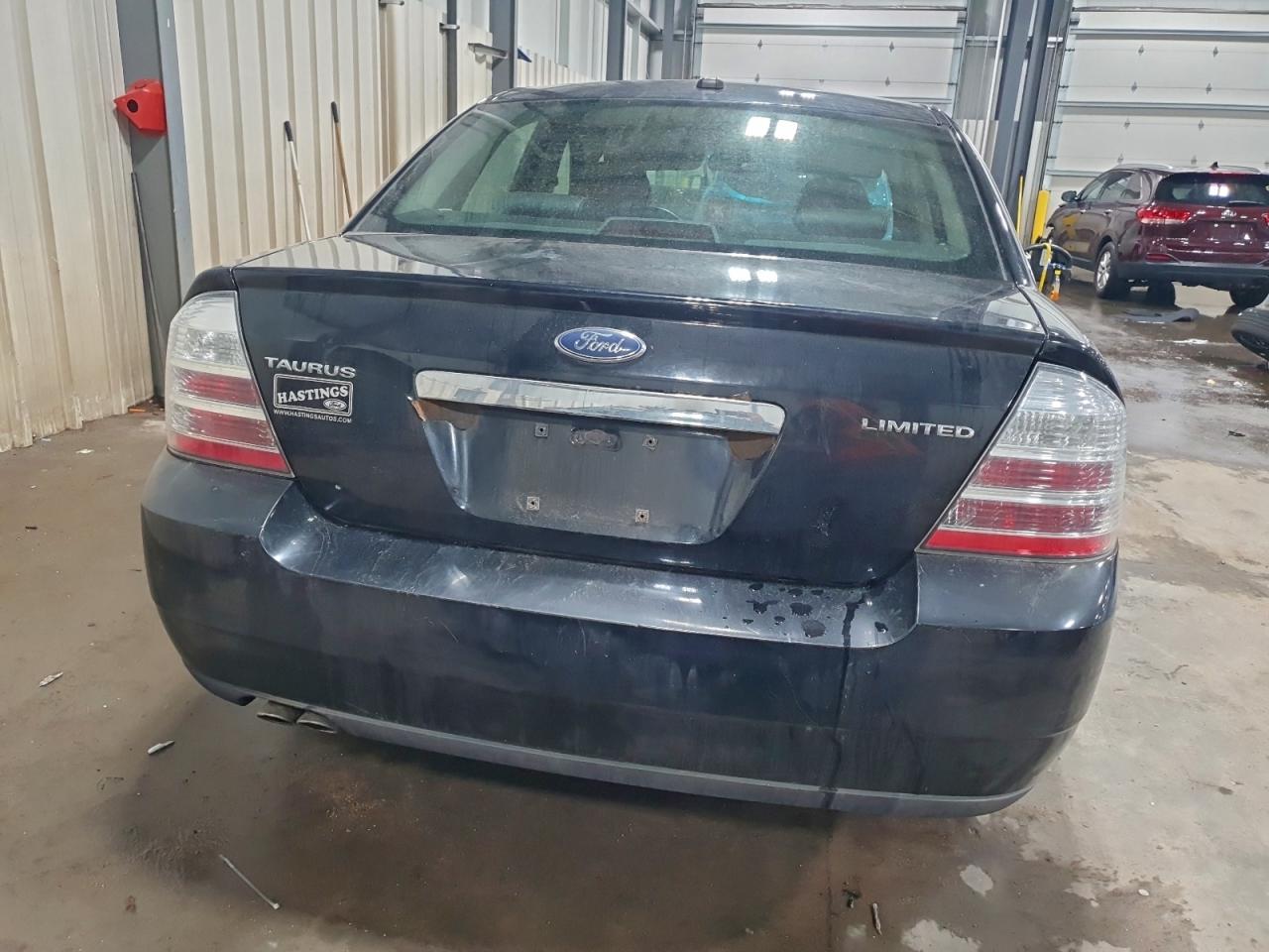 Ford Taurus Limited Image 12