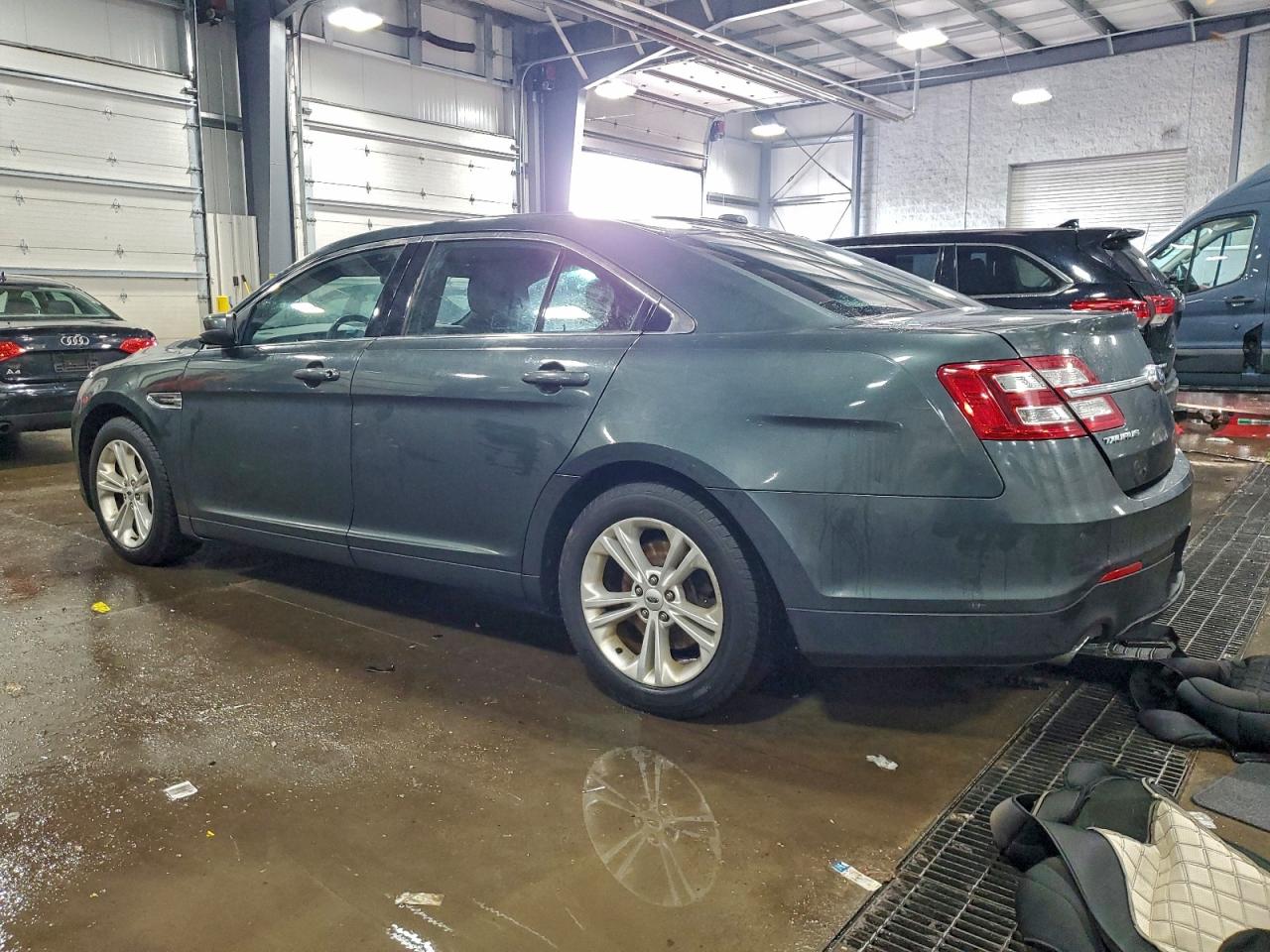 Ford Taurus Sel Image 8