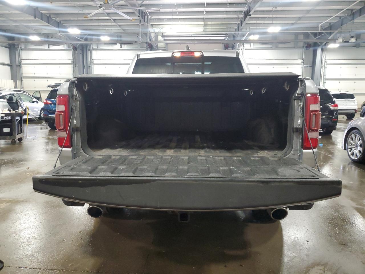 Ram 1500 Laramie Image 12