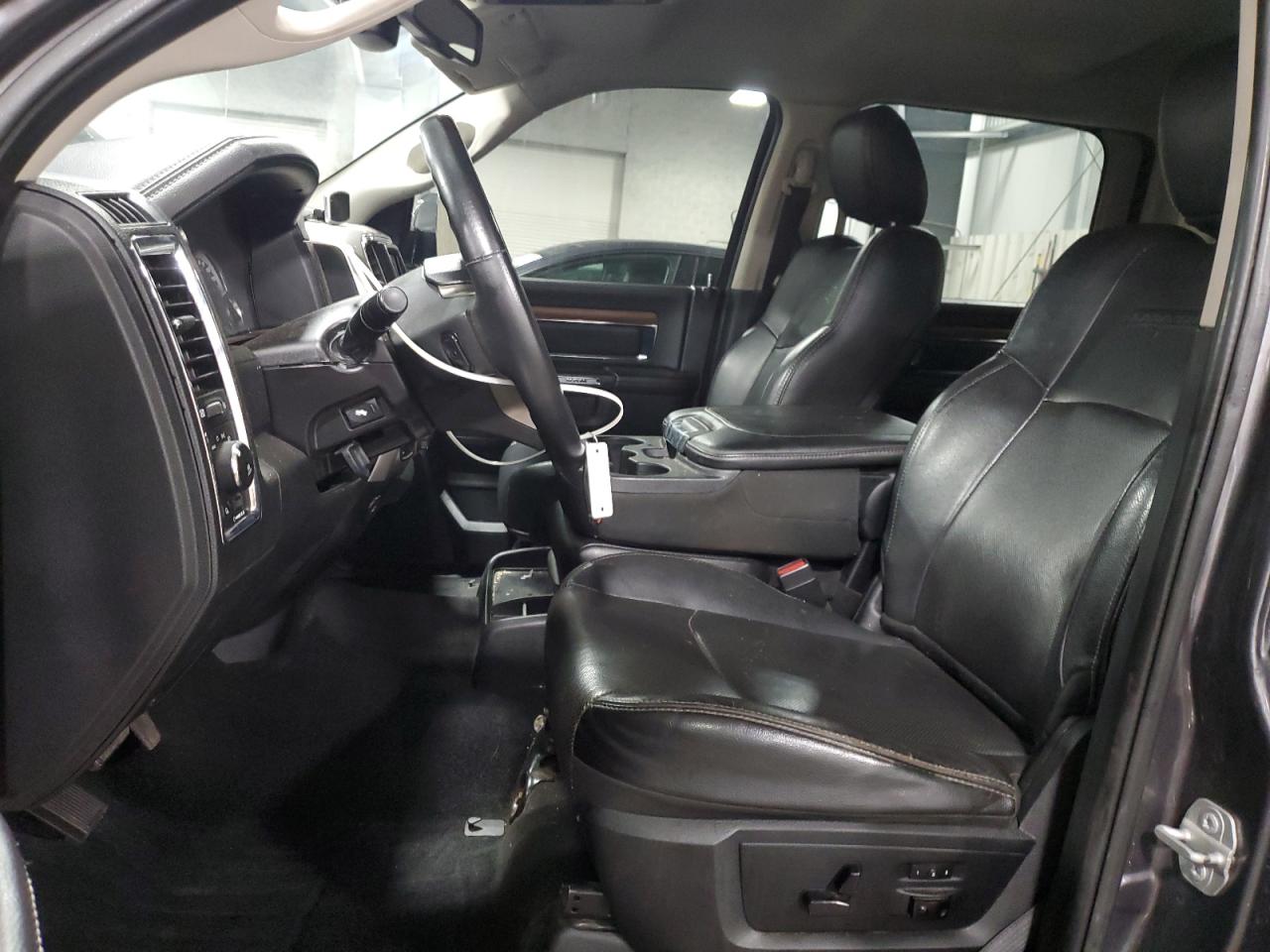 Ram 1500 Laramie Image 8