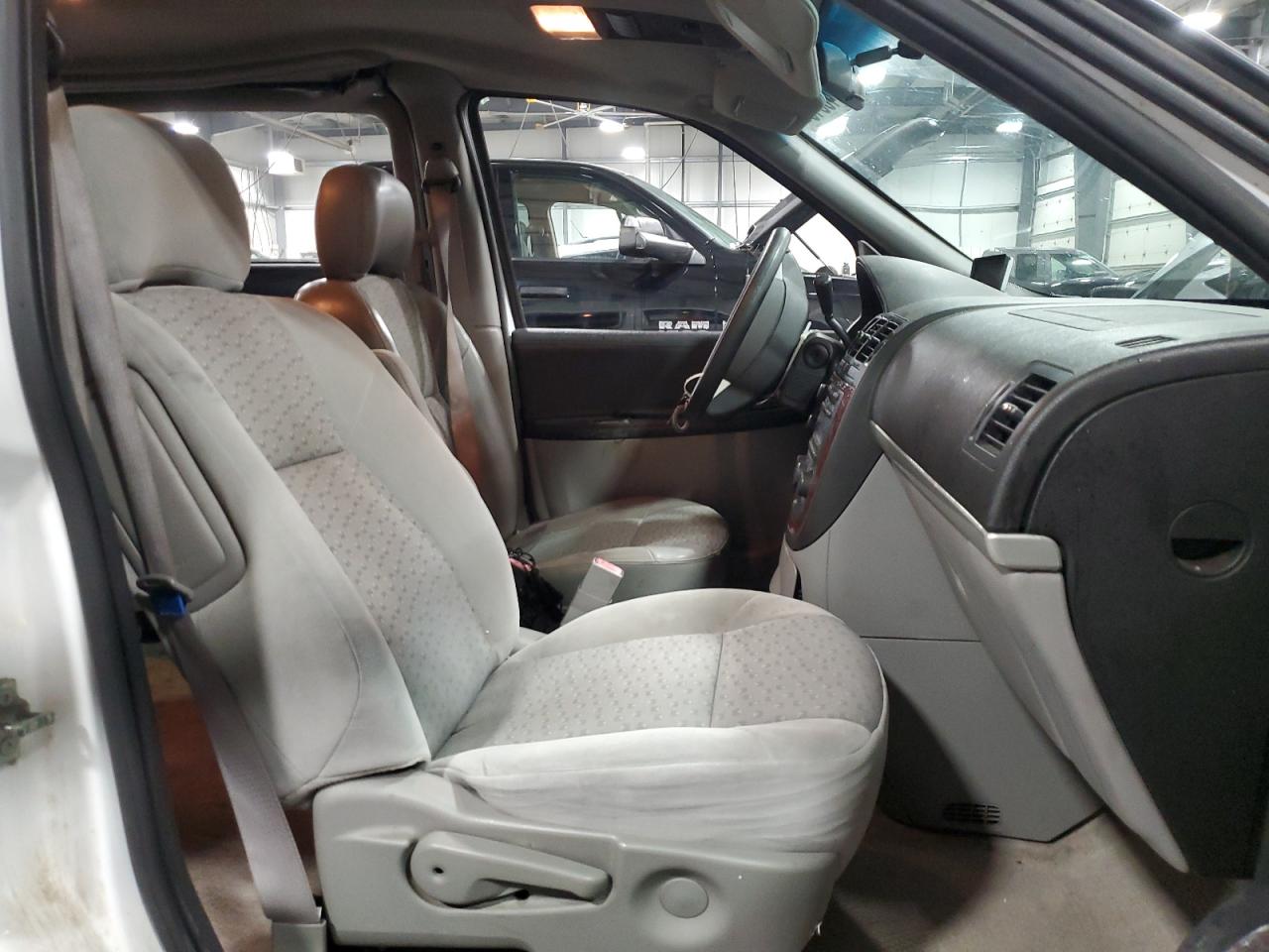 Chevrolet Uplander Ls Image 12