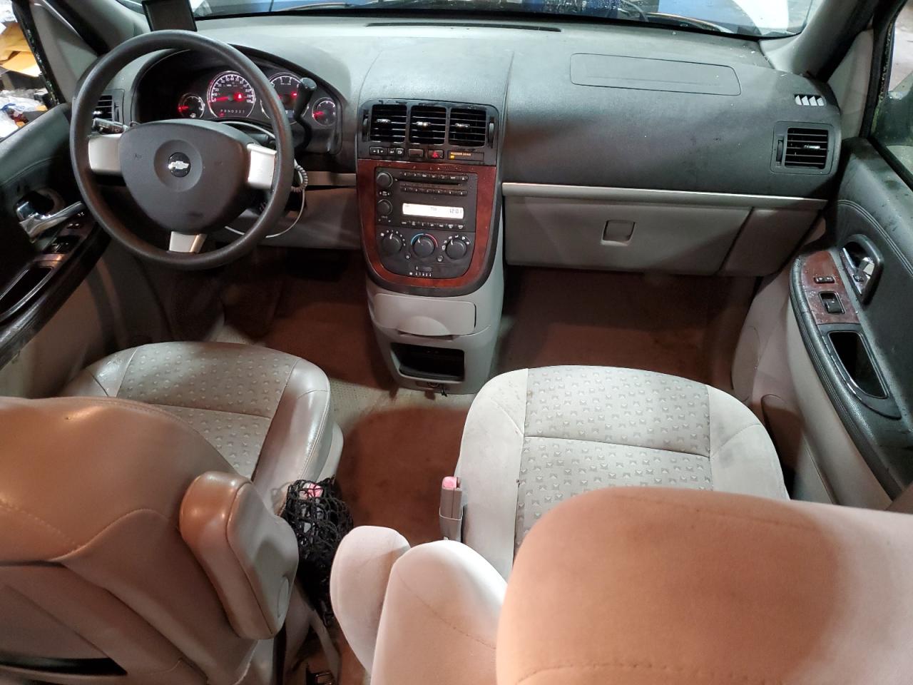 Chevrolet Uplander Ls Image 5