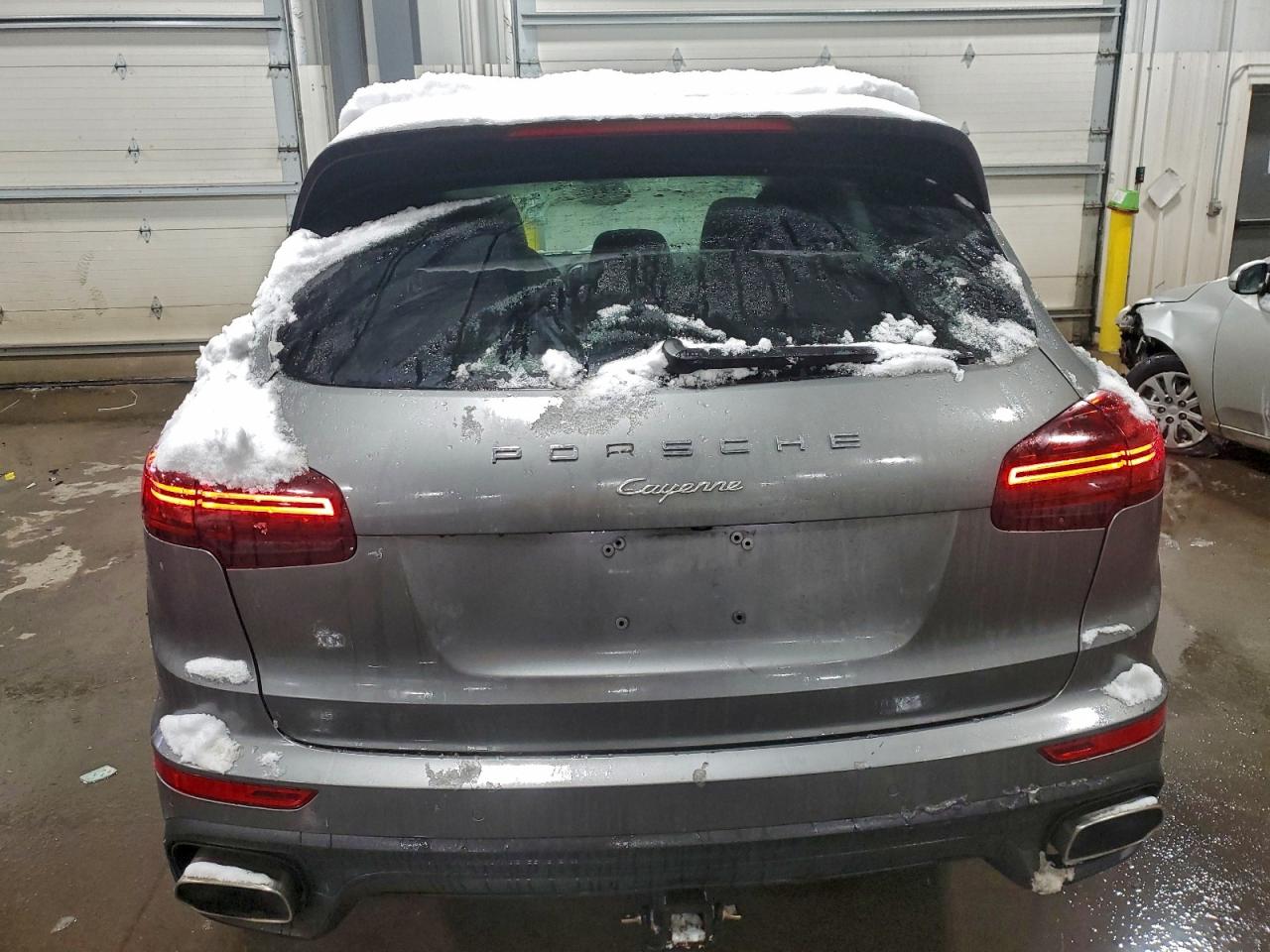Porsche Cayenne Image 5