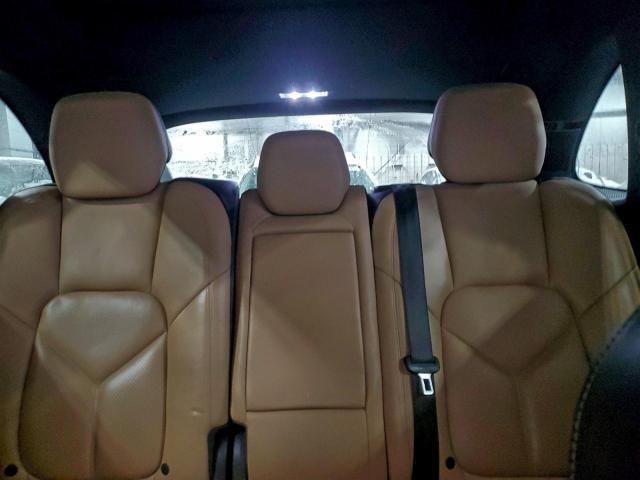 Porsche Cayenne Image 6