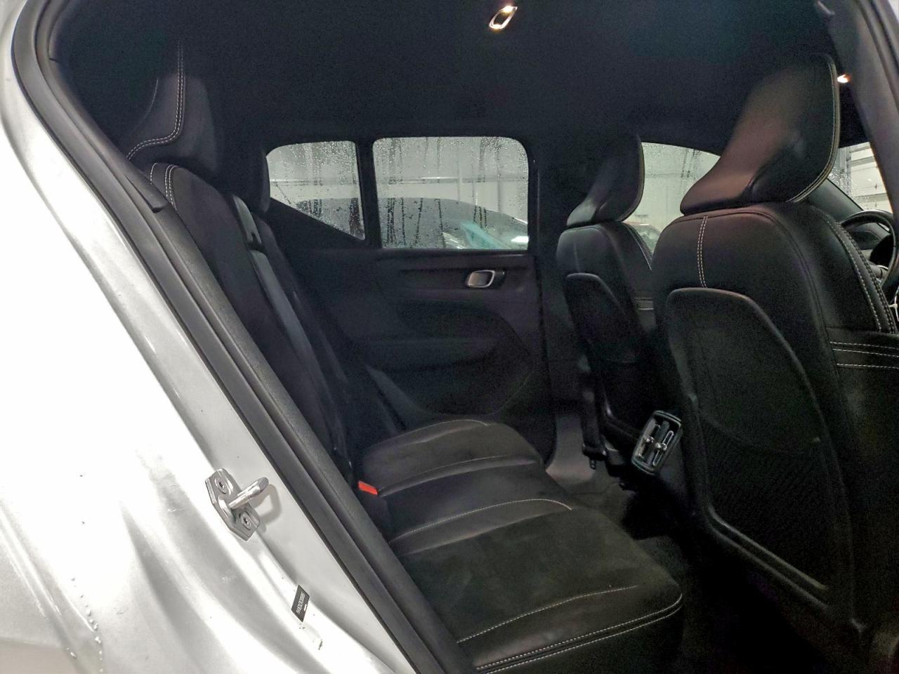 Volvo XC40 T5 Momentum Image 14