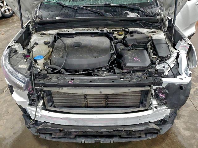 Volvo XC40 T5 Momentum Image 12